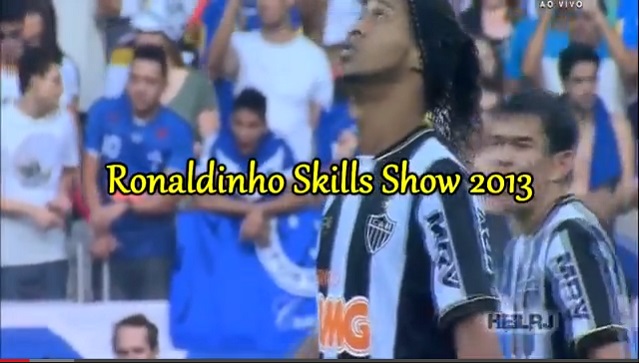 Ronaldinho skills show 2013- Atletico Mineiro football club