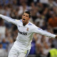 Ronaldo has turned offers from the other and will decide to extend his contract with Real Madrid