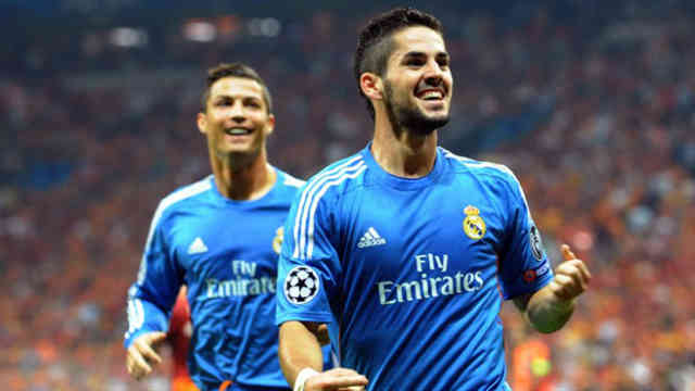 Isco and Ronaldo both celebrate their goalsIsco and Ronaldo both celebrate their goals