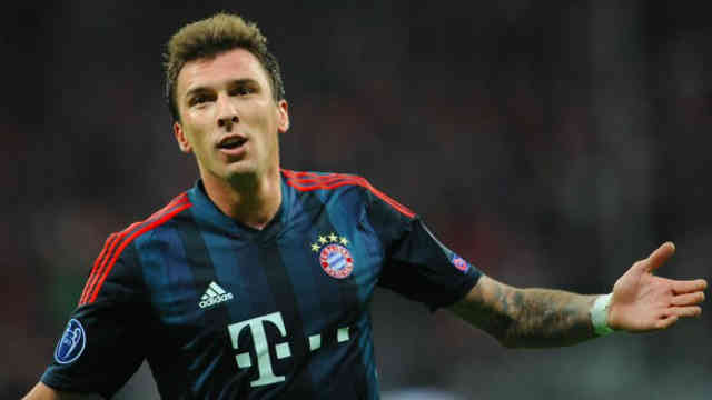 Mandzukic celebrate his goal in style