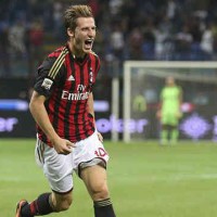 Birsa wins the match for AC Milan with his amazing goal