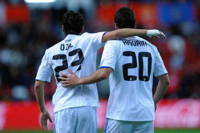 Higuain is pleased to have played along side Ozil