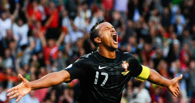 Nani secures Portugal for the play off