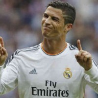 Real Madrid 2 : 0 Malaga Highlights