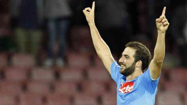 Higuain secures Napoli for the win in the Champions League