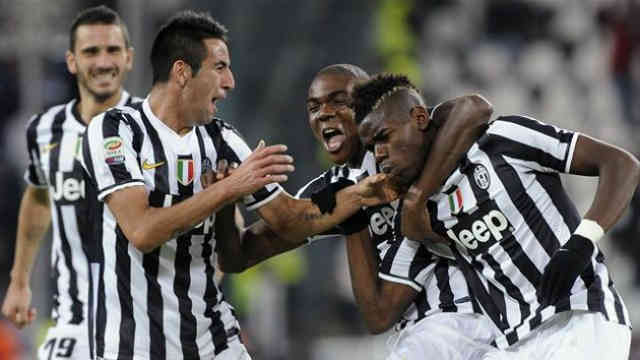 Paul Pogba celebrates with an amazing goal