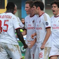 AC Milan celebrate with Balotelli with his goal