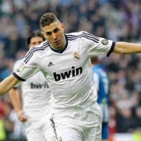 Karim Benzema seeks advice from Zidane