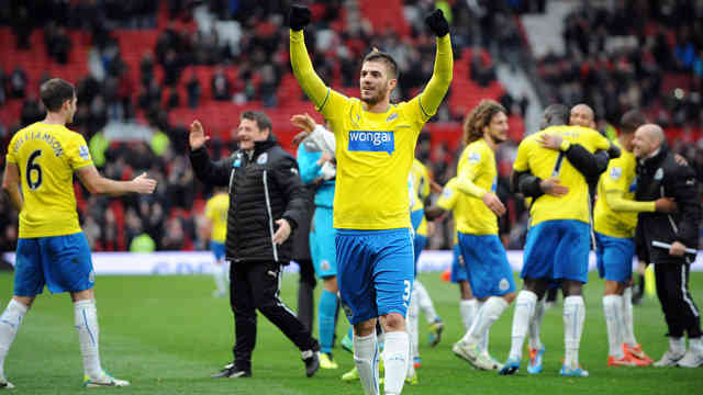 Newcastle beat Manchester United at Old Trafford