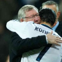 Ronaldo thanks his mentor and inspiration during the award for Ferguson